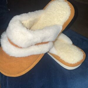 Cozy Women's Slippers with Faux Fur Lining
